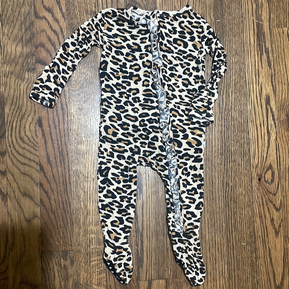 Posh Peanut leopard print ruffled footie.